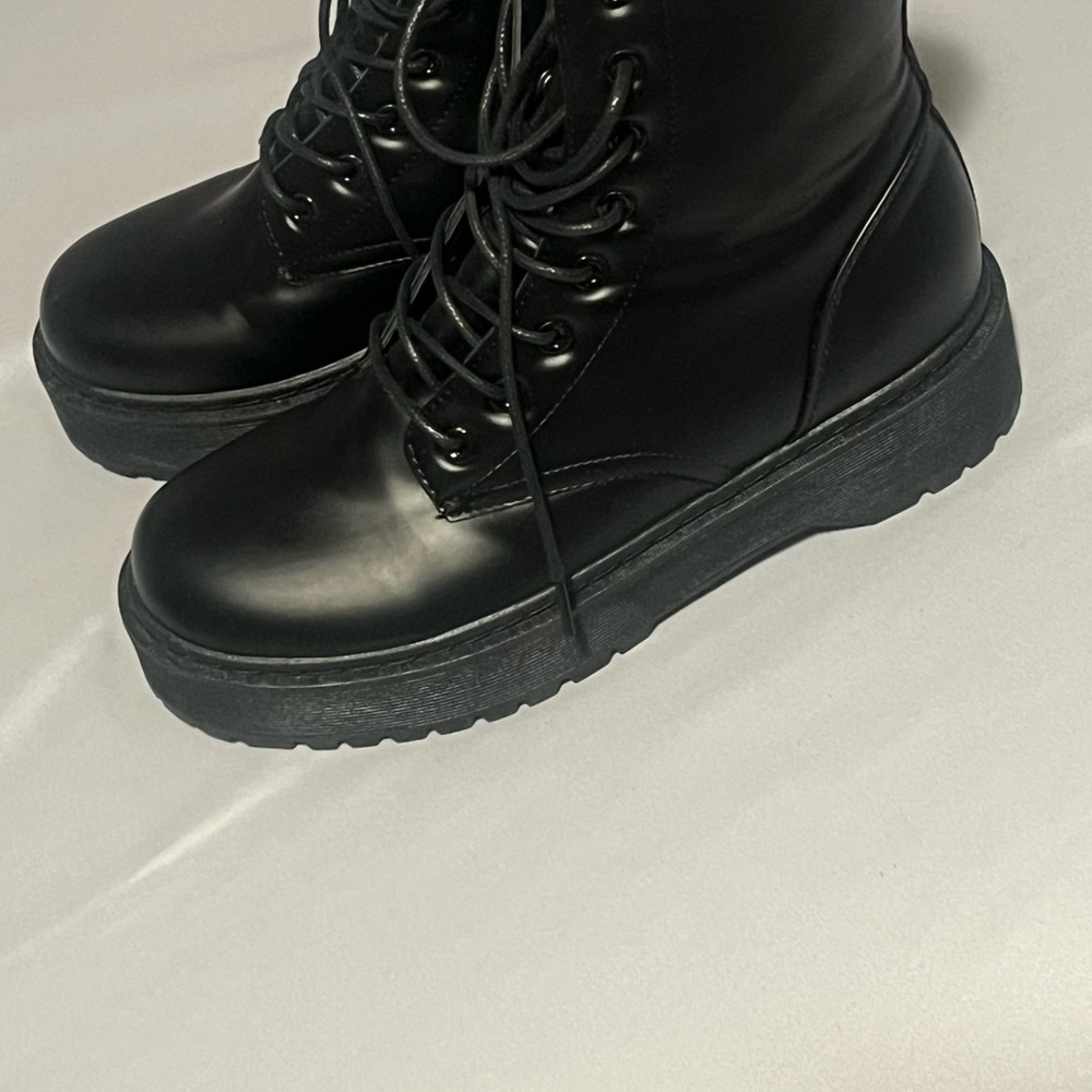 Combat boots - Picture 2 of 4